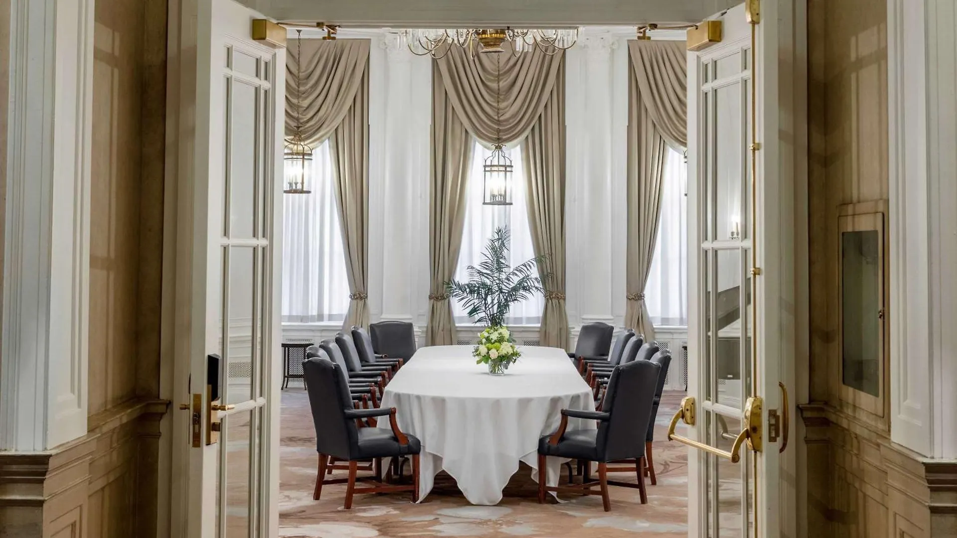 Fairmont Palliser Calgary 4*,