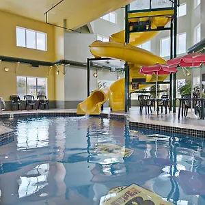 Super 8 By Wyndham Shawnessy Area YYC